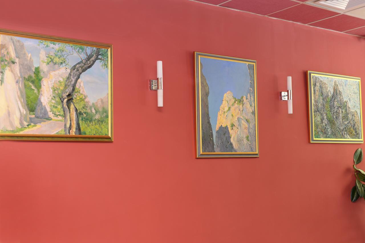 Family Art-Hotel Zora Βράτσα Εξωτερικό φωτογραφία