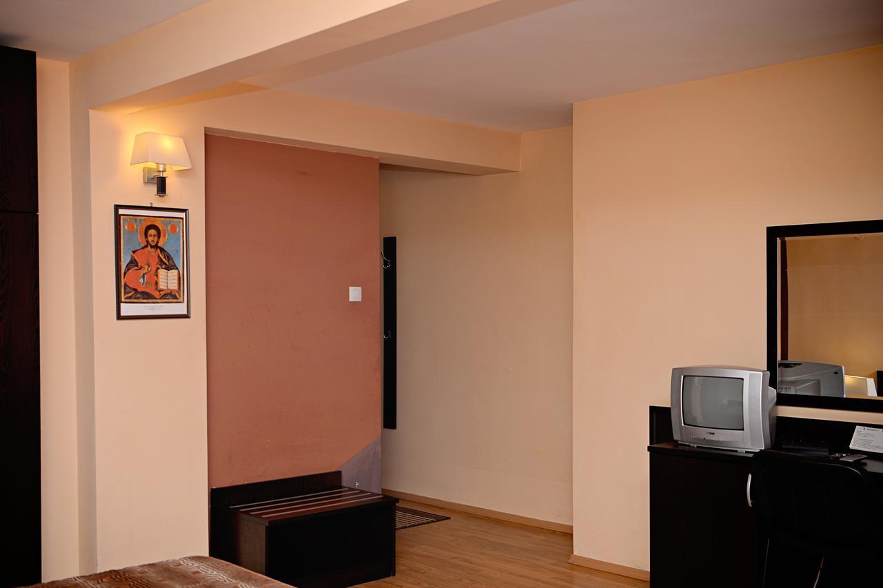 Family Art-Hotel Zora Βράτσα Εξωτερικό φωτογραφία