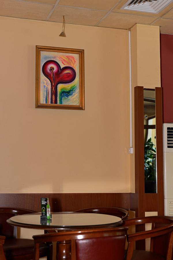 Family Art-Hotel Zora Βράτσα Εξωτερικό φωτογραφία