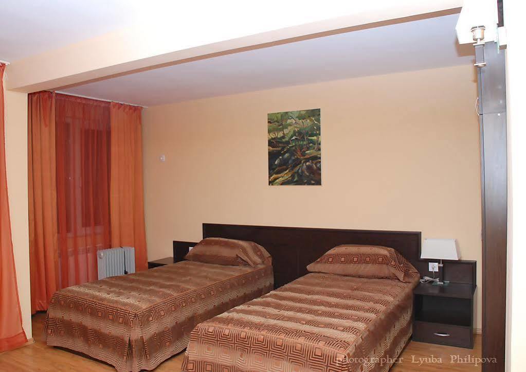 Family Art-Hotel Zora Βράτσα Εξωτερικό φωτογραφία